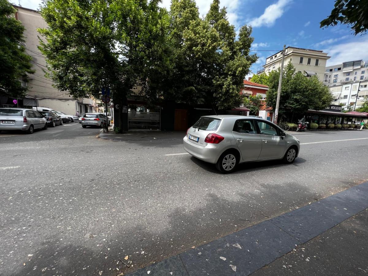 Boulevard Apartment Tirana Kültér fotó